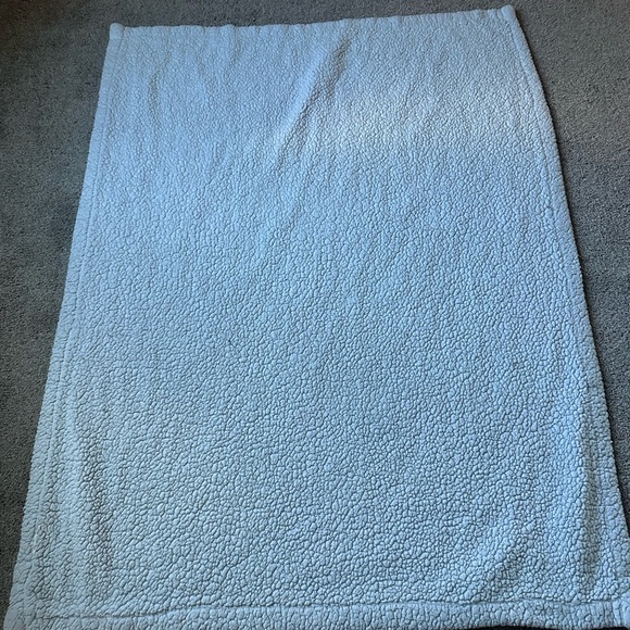 Race car toddler bed shearling throw blanket 60" x 50" - Picture 4 of 9